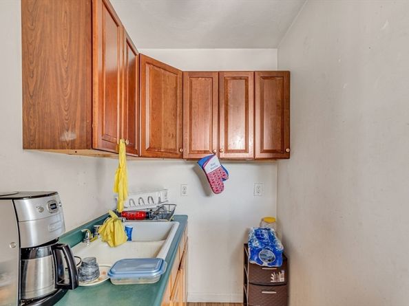 2 Brookline St, Webster MA 01570