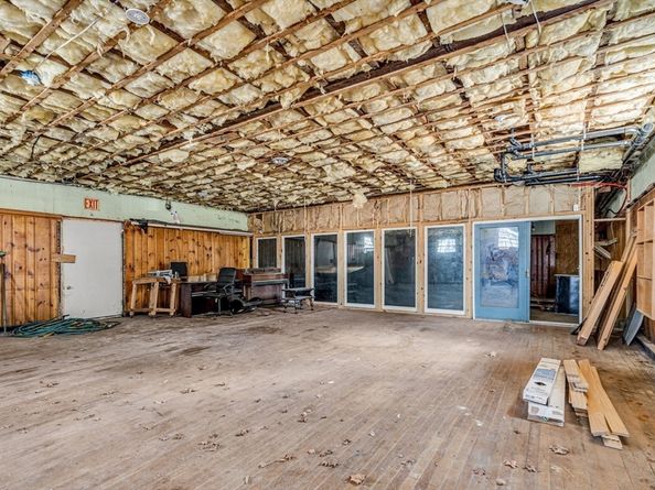 2 Brookline St, Webster MA 01570