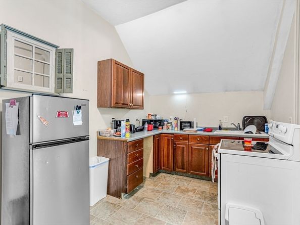 2 Brookline St, Webster MA 01570