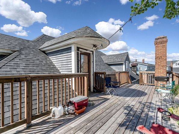 2 Brookline St, Webster MA 01570