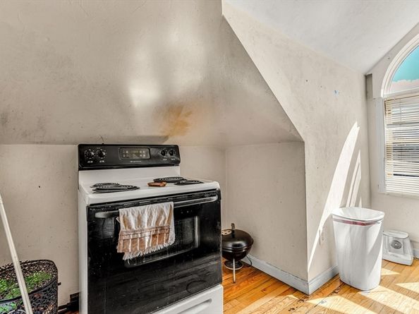 2 Brookline St, Webster MA 01570