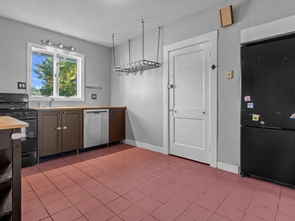 253 Sycamore St 253, Watertown MA 02472