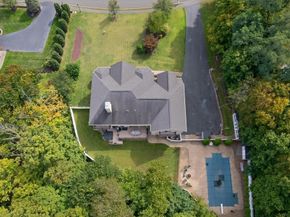 2 Bridle Path, Lynnfield MA 01940