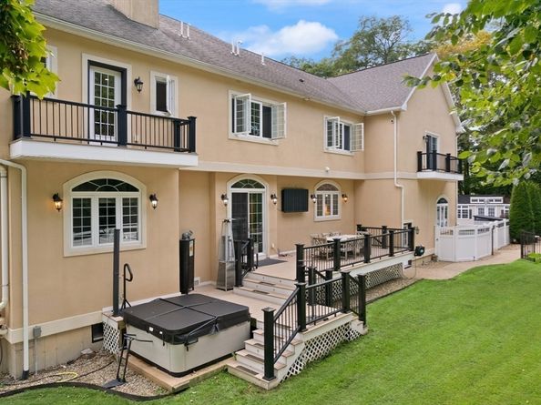 2 Bridle Path, Lynnfield MA 01940