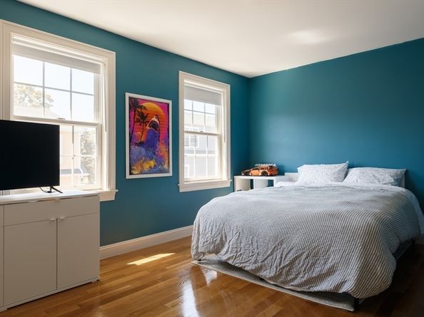 11 Elbridge 11, Marblehead MA 01945