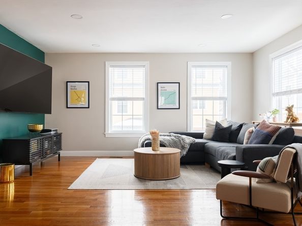 11 Elbridge 11, Marblehead MA 01945