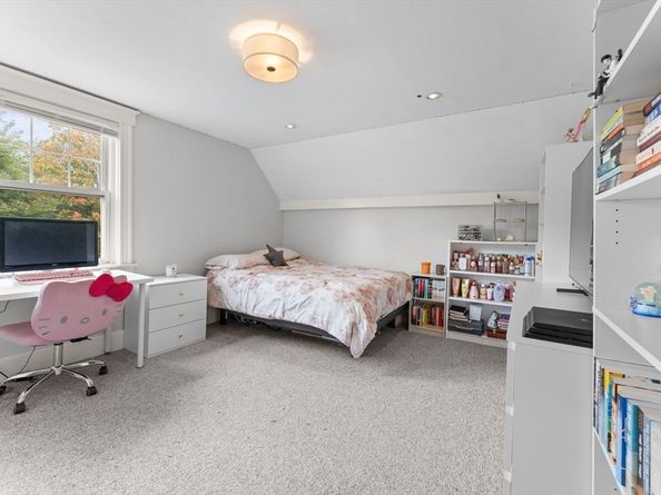 896 Plymouth St, Abington MA 02351