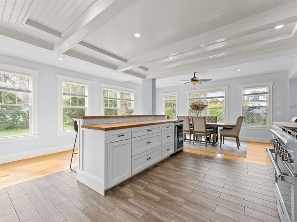 896 Plymouth St, Abington MA 02351