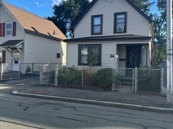 24 Litchfield St