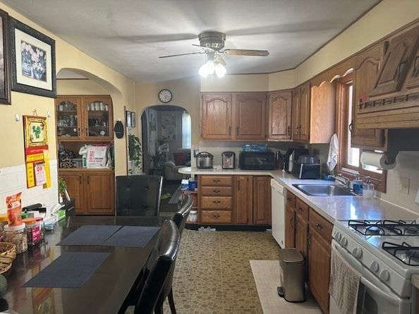 24 Litchfield St, Worcester MA 01603