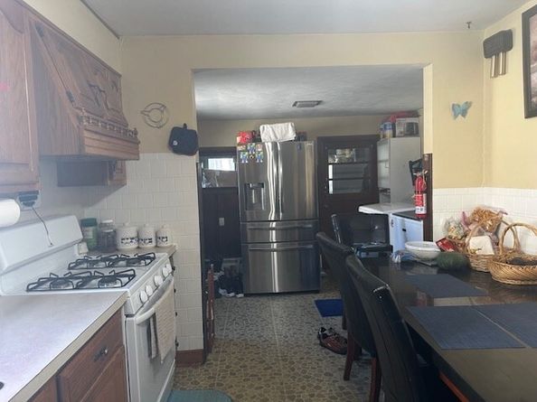 24 Litchfield St, Worcester MA 01603