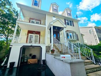 33 Lakeside Dr