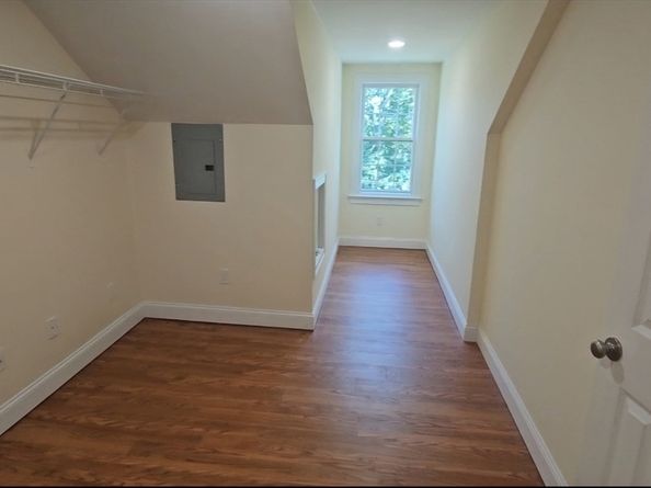 33 Lakeside Dr, Shrewsbury MA 01545