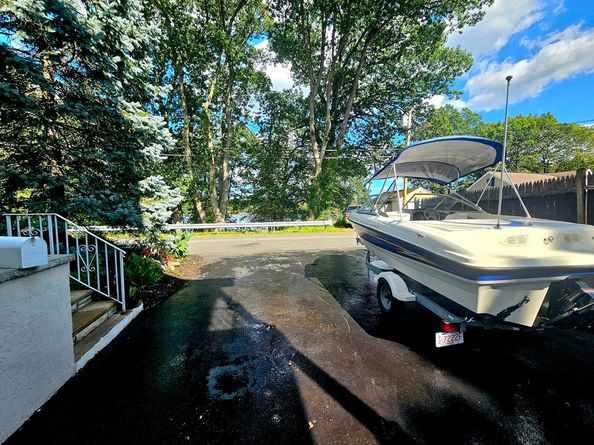 33 Lakeside Dr, Shrewsbury MA 01545