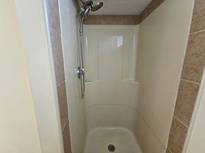 33 Lakeside Dr, Shrewsbury MA 01545