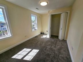 33 Lakeside Dr, Shrewsbury MA 01545