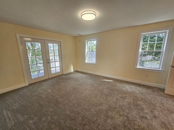 33 Lakeside Dr, Shrewsbury MA 01545