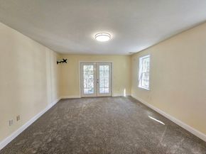 33 Lakeside Dr, Shrewsbury MA 01545