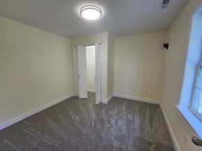 33 Lakeside Dr, Shrewsbury MA 01545