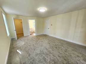 33 Lakeside Dr, Shrewsbury MA 01545