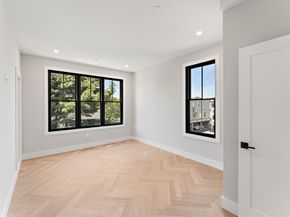 106 Moore 5, Boston MA 02128