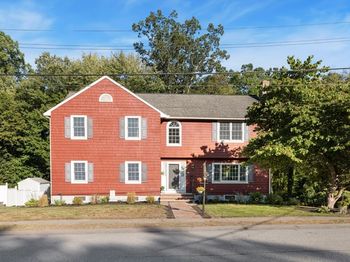 12 Thomas Rd