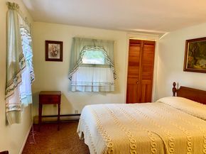 55 Border Rd, Holbrook MA 02343