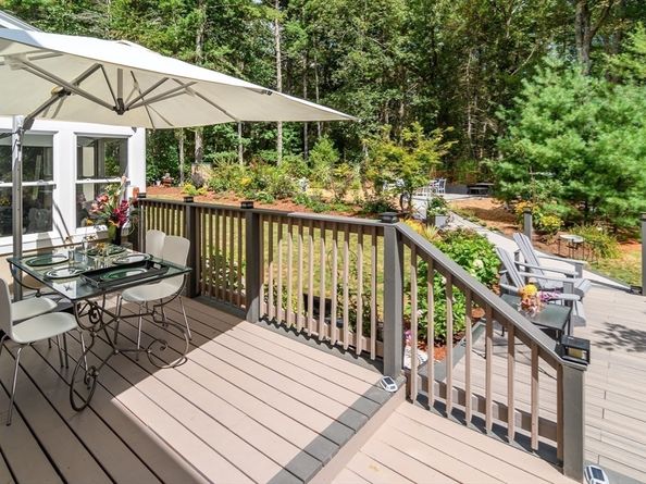 40 Grand Hill Dr, Dover MA 02030