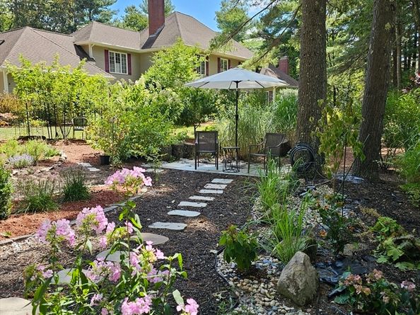 40 Grand Hill Dr, Dover MA 02030