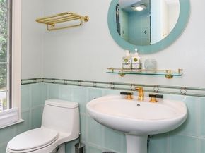 40 Grand Hill Dr, Dover MA 02030