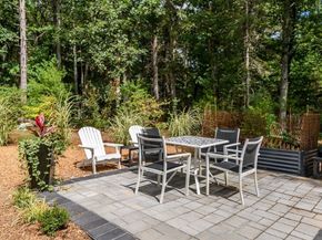 40 Grand Hill Dr, Dover MA 02030