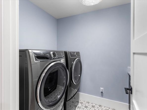 297 Pine Street, Dedham MA 02026