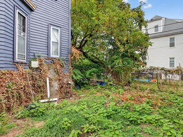 14 Whitman St, Boston MA 02124