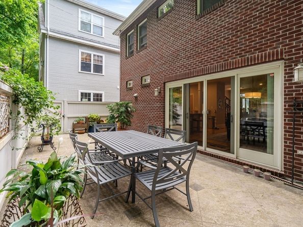 24 Sachem St, Boston MA 02120