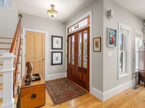 24 Sachem St, Boston MA 02120