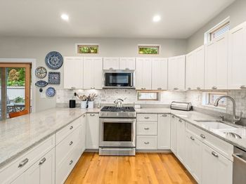 24 Sachem St