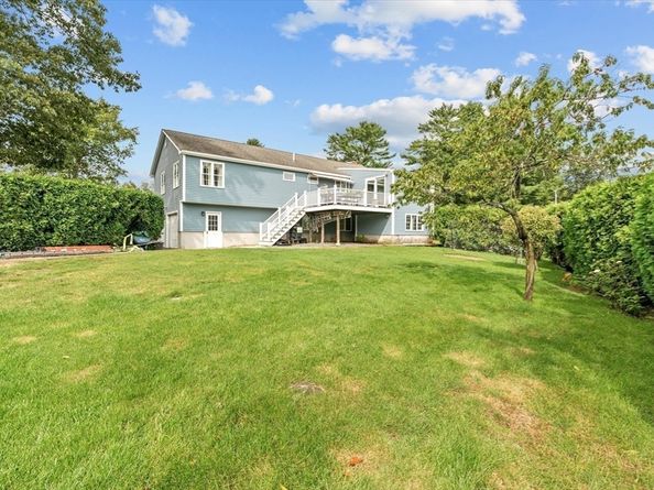 136 Bramblebush Rd, Stoughton MA 02072