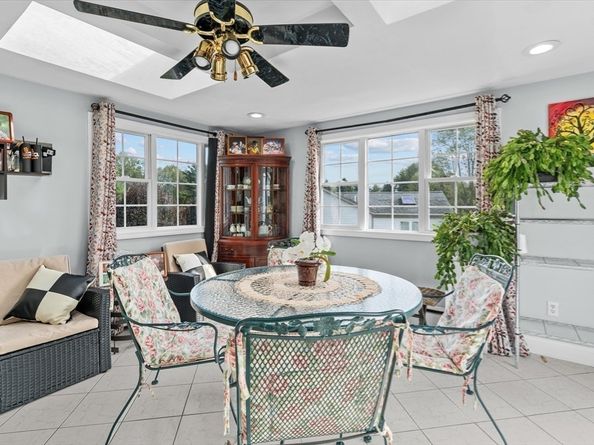 136 Bramblebush Rd, Stoughton MA 02072