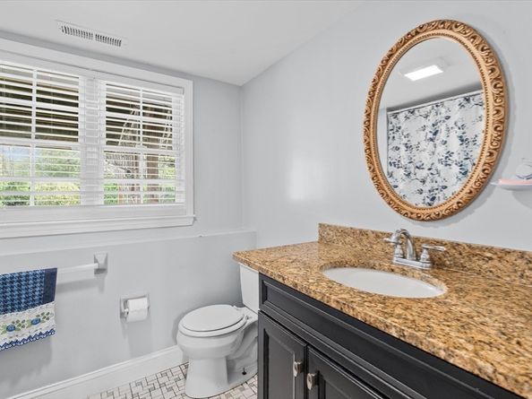 136 Bramblebush Rd, Stoughton MA 02072