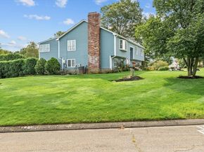 136 Bramblebush Rd, Stoughton MA 02072