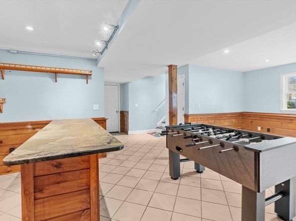 136 Bramblebush Rd, Stoughton MA 02072
