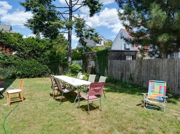 5 Marlboro St, Belmont MA 02478