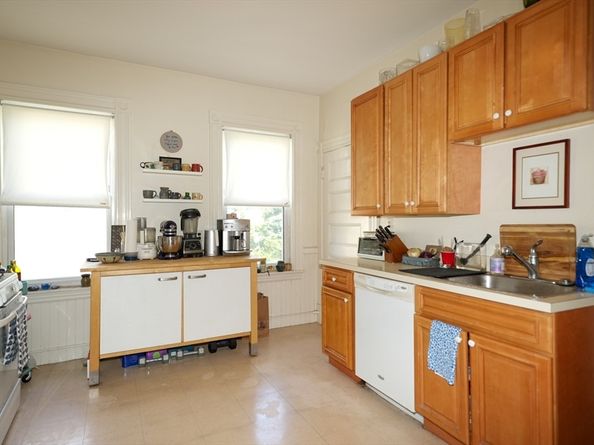 5 Marlboro St, Belmont MA 02478