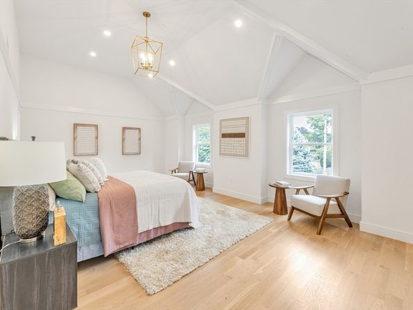 47 Corbett Ave 47, Dedham MA 02026