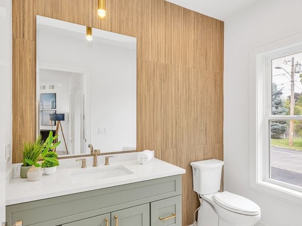 47 Corbett Ave 47, Dedham MA 02026