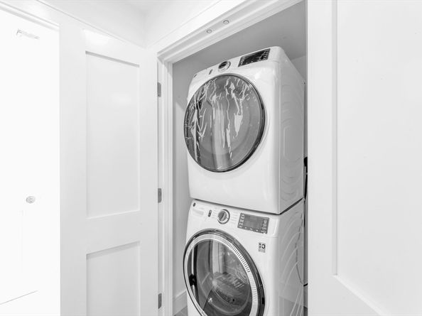 47 Corbett Ave 47, Dedham MA 02026