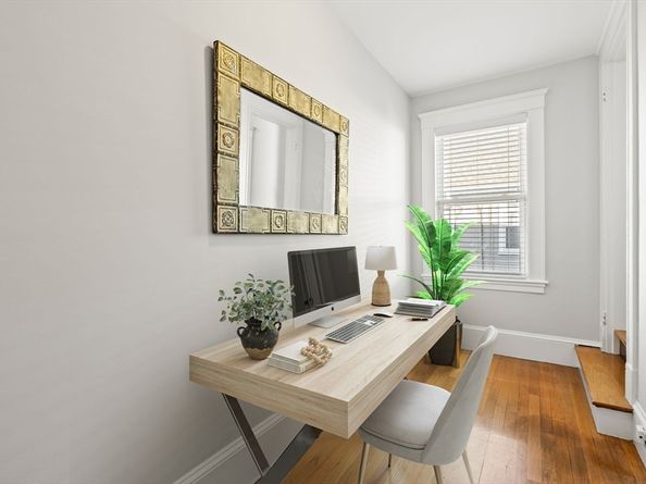 52 Metropolitan Ave 3, Boston MA 02131