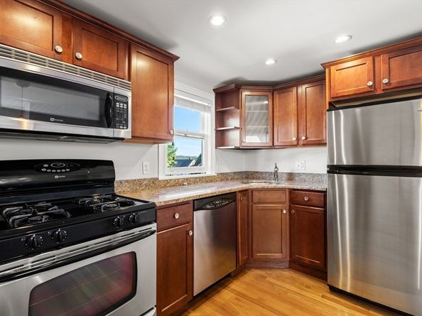 52 Metropolitan Ave 3, Boston MA 02131