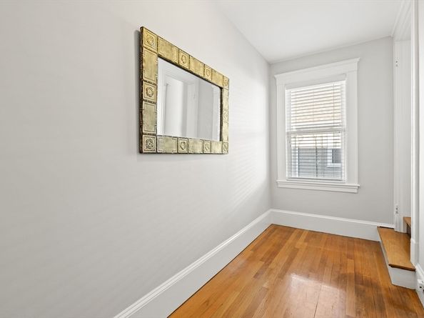 52 Metropolitan Ave 3, Boston MA 02131