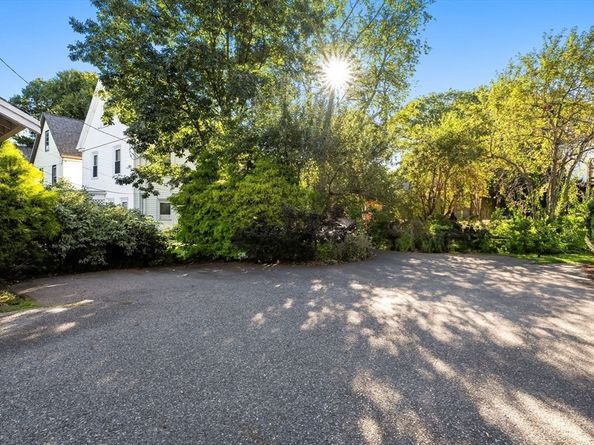 52 Metropolitan Ave 3, Boston MA 02131